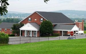 Weaverland Mennonite Church (East Earl, Pennsylvania, Usa) - Gameo